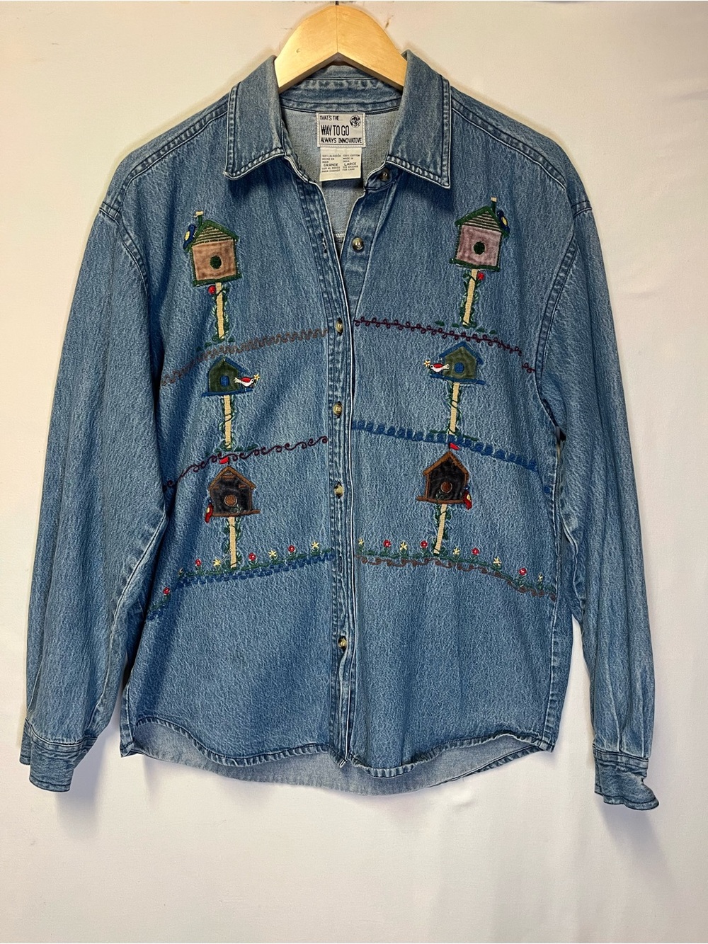 Vintage Birdhouse Embroidered Denim Shirt Large Cottagecore Prairie Garden Art - Picture 2 of 11